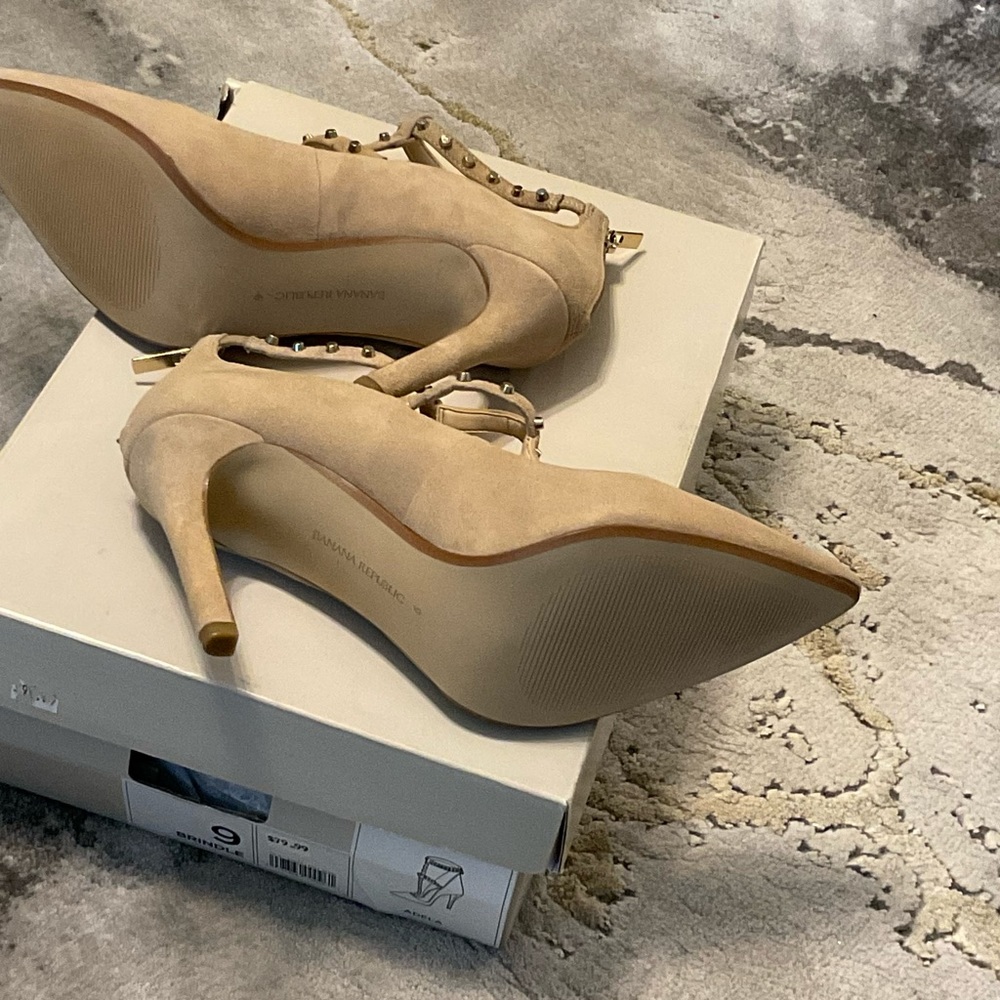 Beige Suede T-strap Pump - Picture 4 of 4